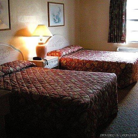Relax Inn Lakeland Room photo